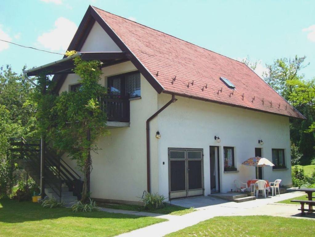 Gyöngyvirág Vendégház Balatonboglár Quarto foto
