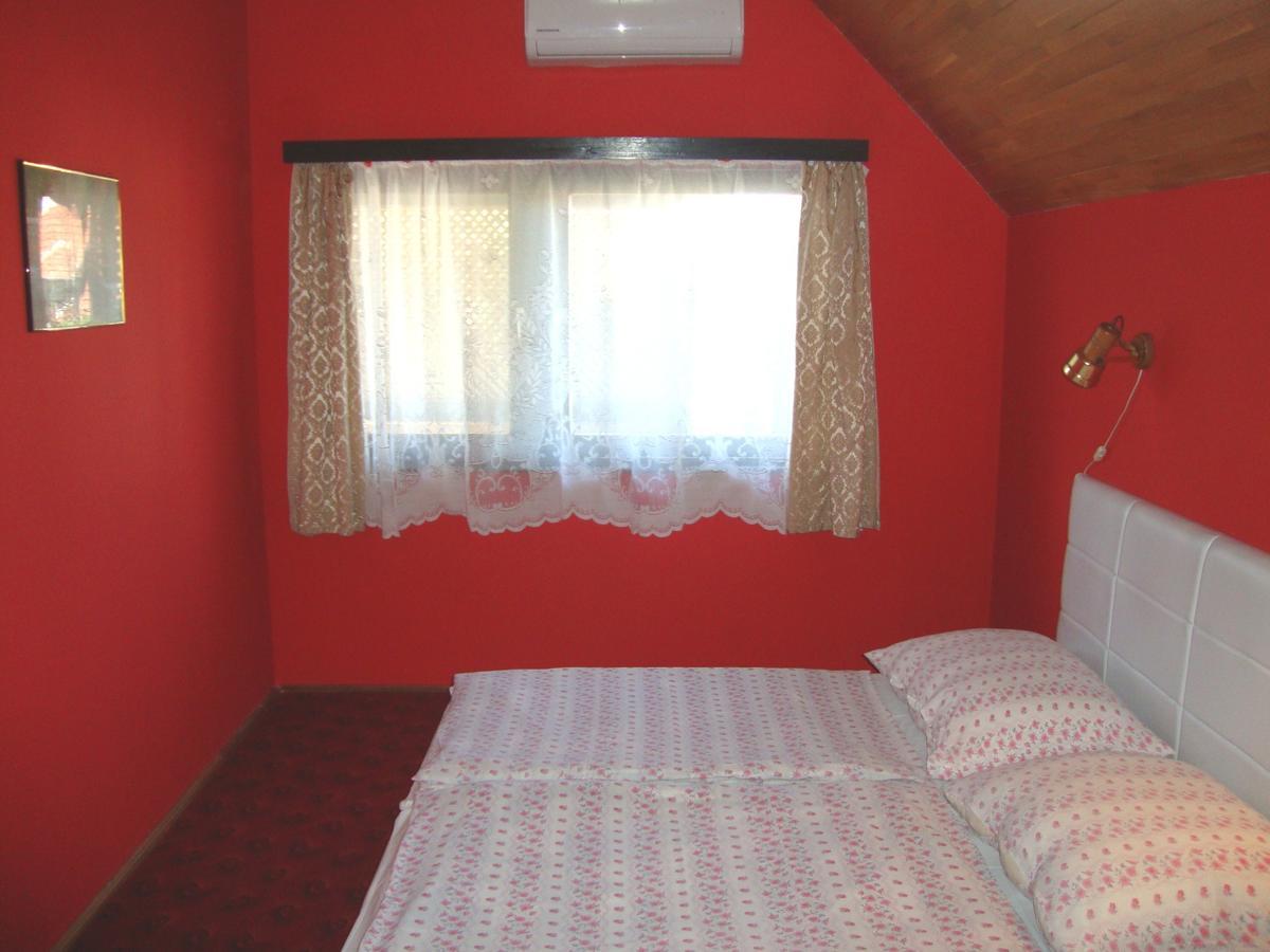 Gyöngyvirág Vendégház Balatonboglár Exterior foto