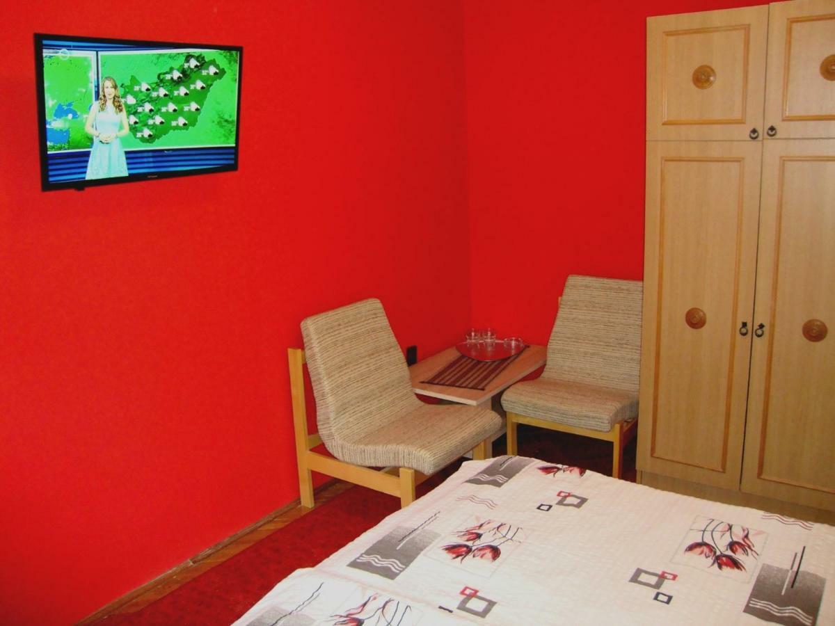 Gyöngyvirág Vendégház Balatonboglár Exterior foto